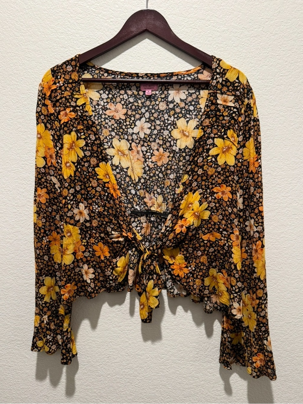 Francesca's Collections Black Floral Tie-Front Blouse